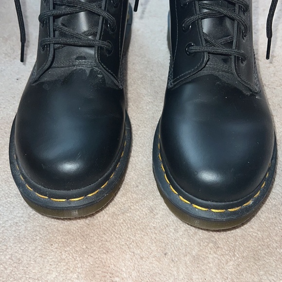 Dr. Martens 1460 Smooth Black Leather Combat Boot Women’s Size 9 - Picture 2 of 8